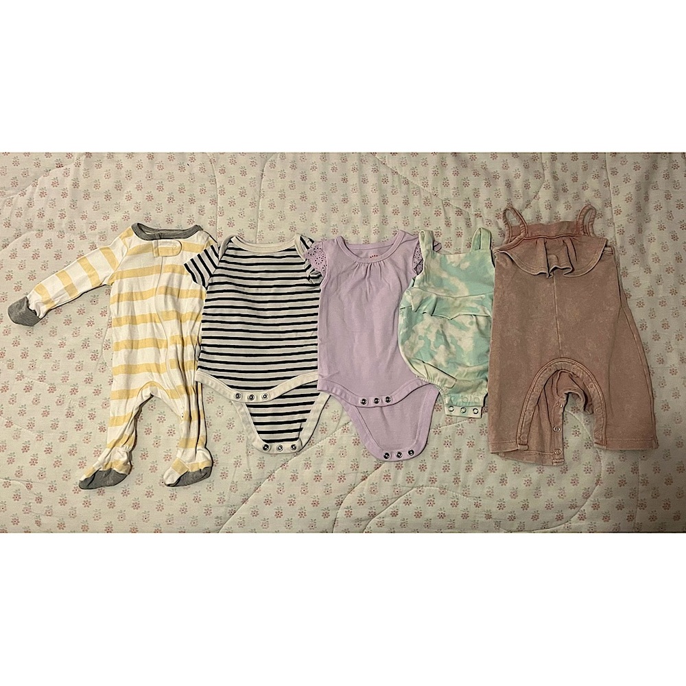 Newborn Baby girl bundle - 5 pieces